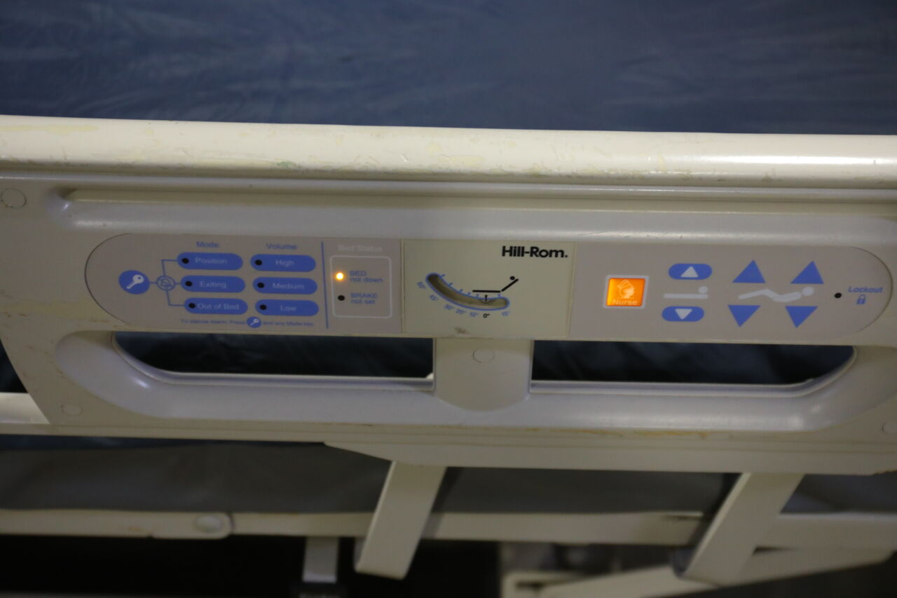 HILL-ROM Advanta P1600 Beds Electric