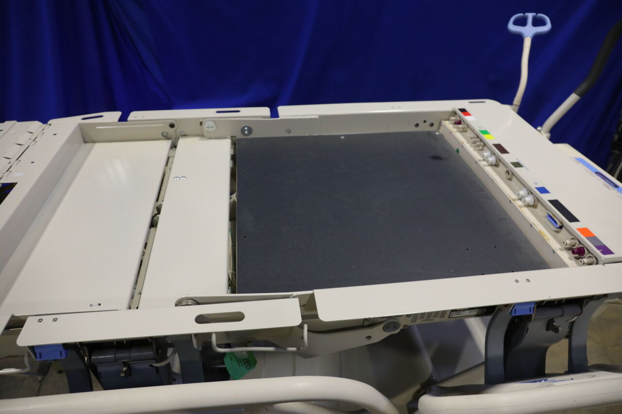 HILL-ROM Total Care P1900 Beds Electric