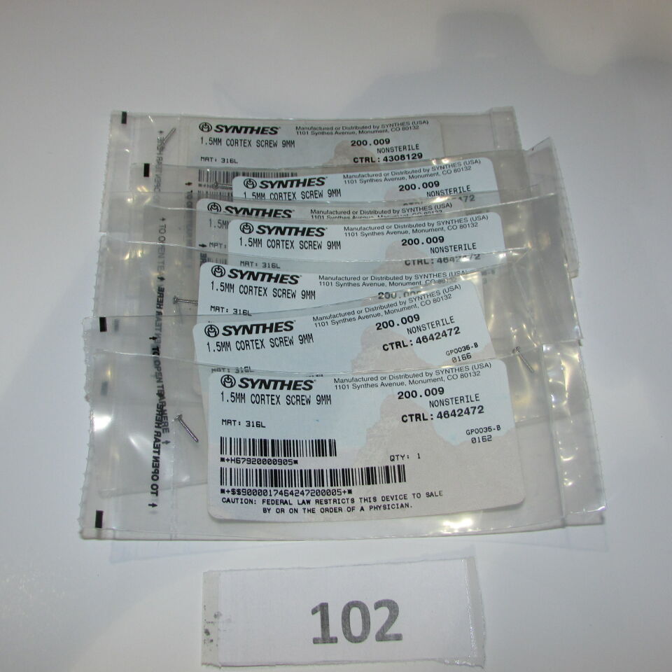 SYNTHES 200.009 SYNTHES 200.009 1.5MM CORTEX SCREW LOT OF 7