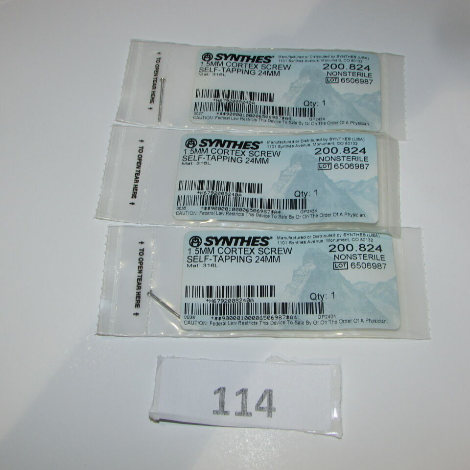 SYNTHES 200.824 SYNTHES 200.824 1.5MM CORTEX SCREW LOT OF 3