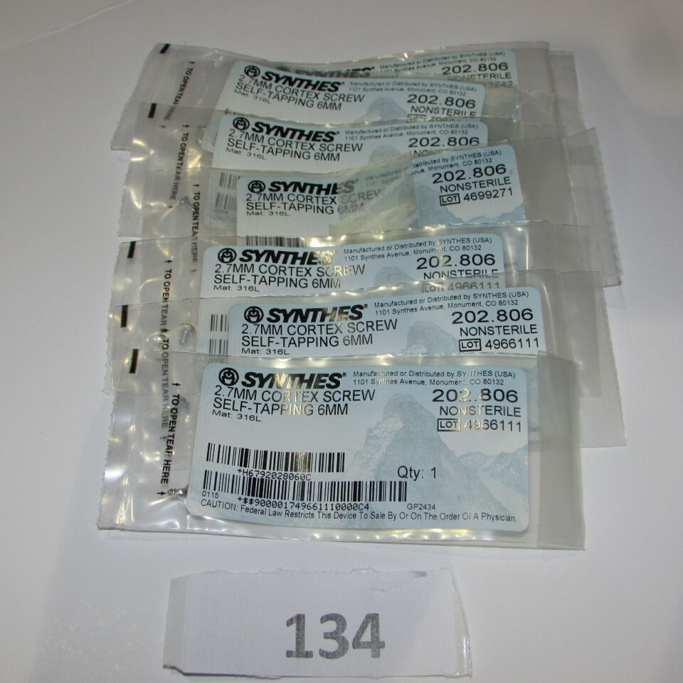 SYNTHES 202.806 SYNTHES 202.806 2.7MM CORTEX SCREW LOT OF 7