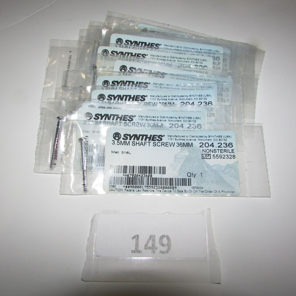 SYNTHES 204.236 SYNTHES 204.236 3.5MM SHAFT SCREW LOT OF 11