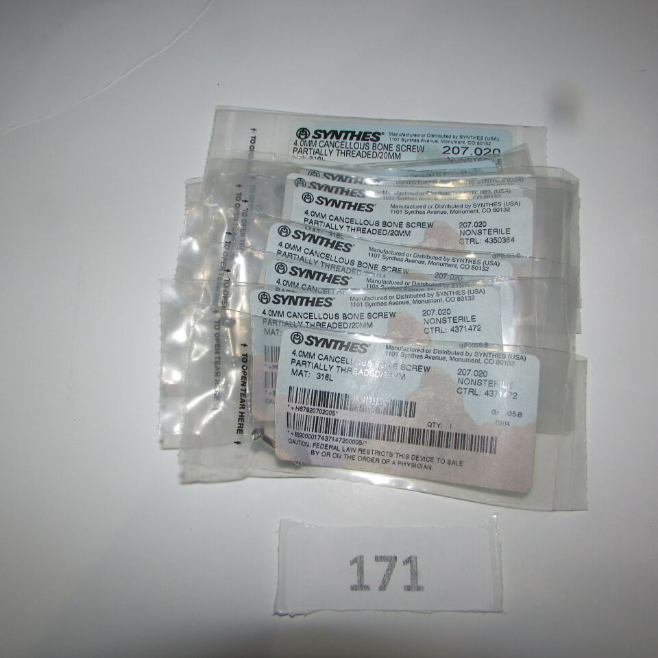 SYNTHES 207.02 SYNTHES 207.020 4.0MM CANCELLOUOUS BONE SCREW LOT OF 9