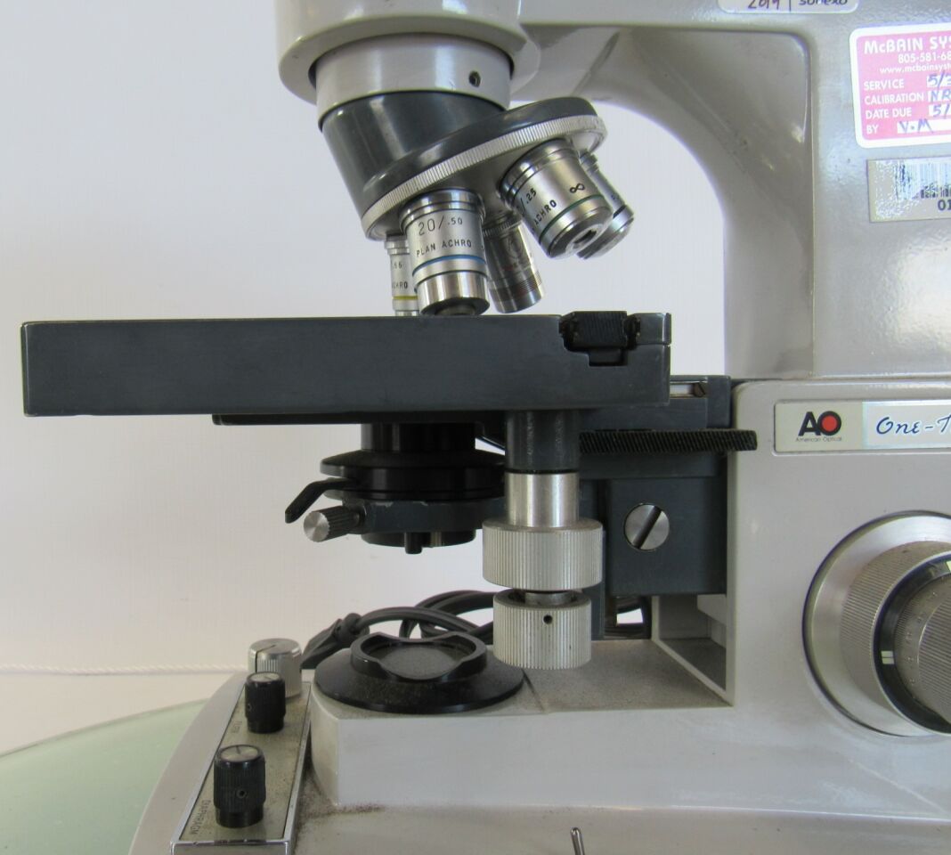 AO SCIENTIFIC Illuminator 1130A Microscope