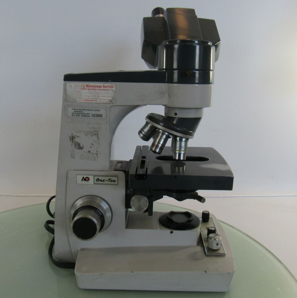 AO SCIENTIFIC Illuminator 1130A Microscope