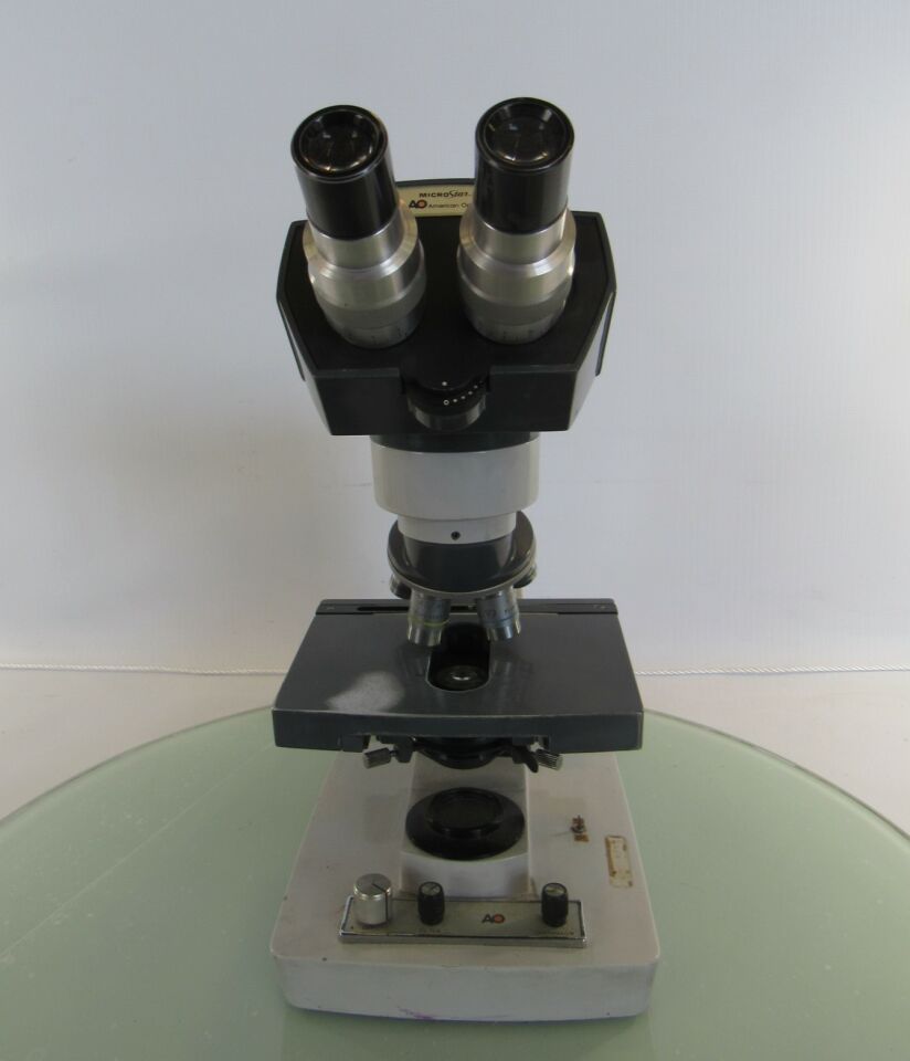 AO SCIENTIFIC Illuminator 1130A Microscope