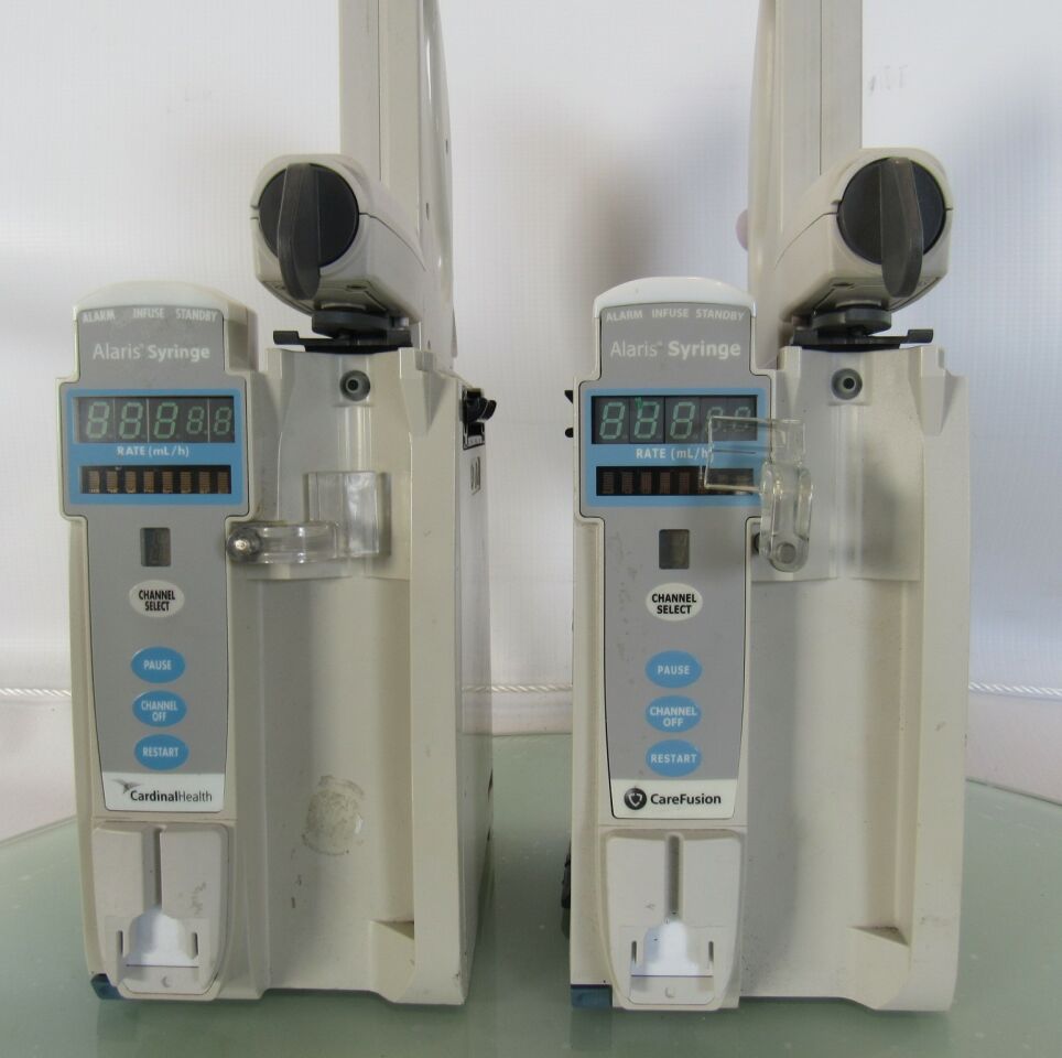 CAREFUSION Alaris PC 8110 - Lot of 2 Pump IV Infusion