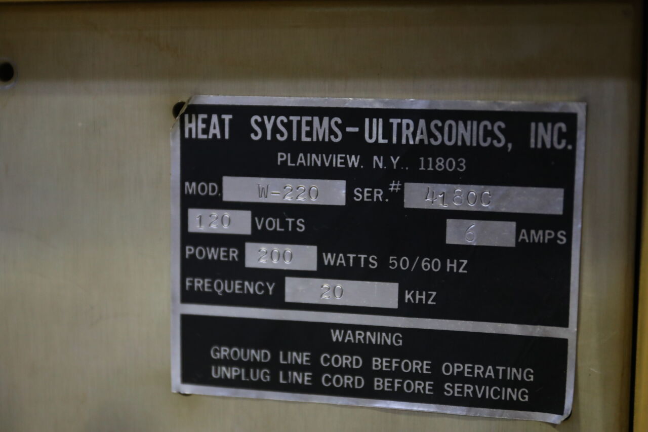 HEAT SYSTEMS ULTRASONICS W-220 Sonicator Cell Disruptor