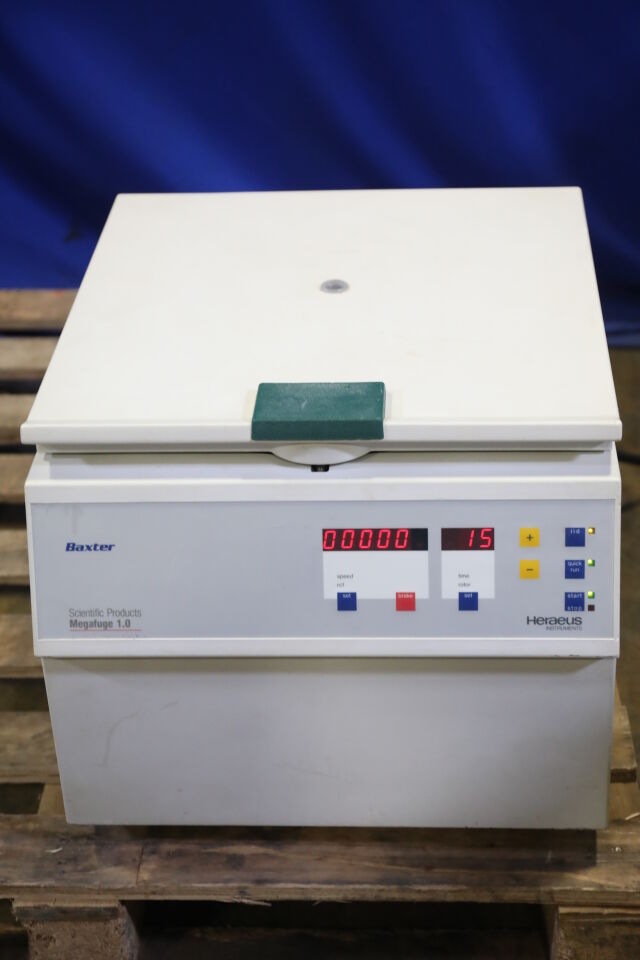 BAXTER / HERAEUS Megafuge 1.0 Centrifuge