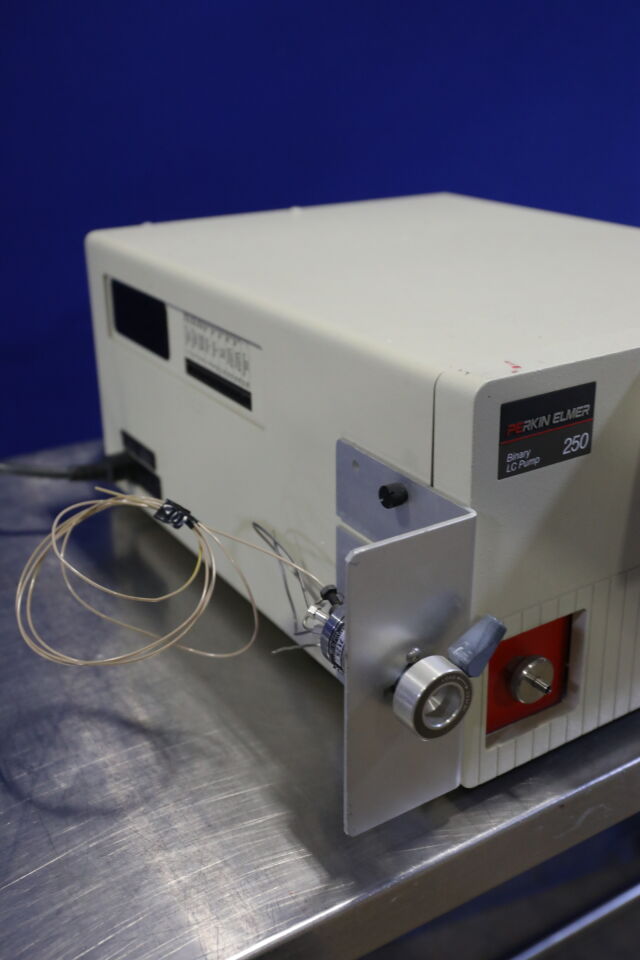 PERKIN ELMER 250 Binary LC Pump
