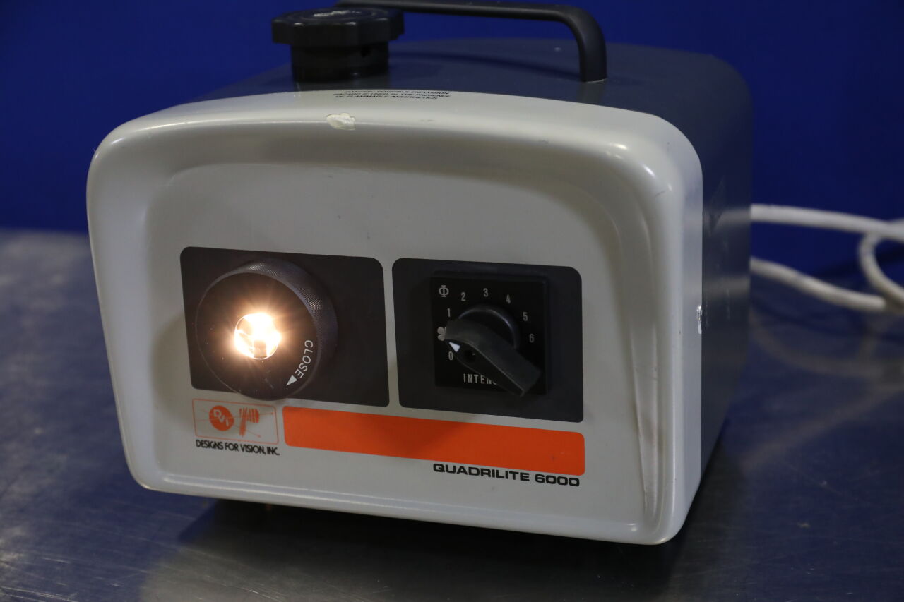 DESIGNS FOR VISION Quadrilite 6000 Light Source