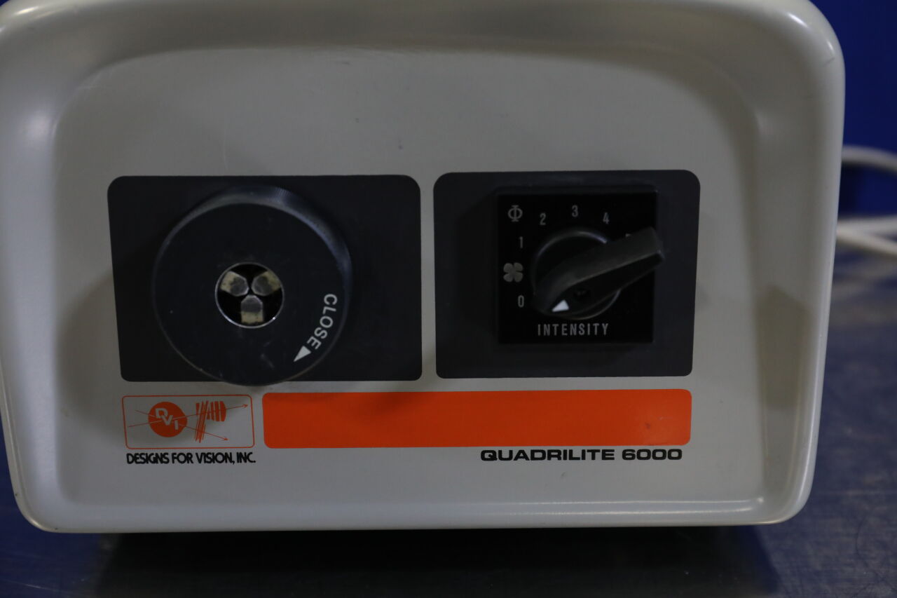 DESIGNS FOR VISION Quadrilite 6000 Light Source