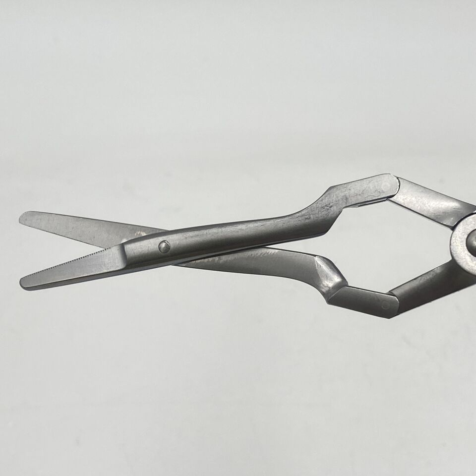 Used KARL STORZ N3090 Becker Septum Scissors, Serrated