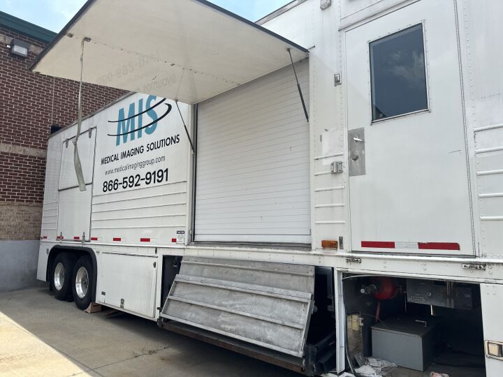 MEDICAL COACHES 1991 Medical Coach CT Mobile